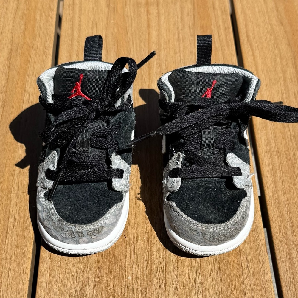 Little Kids Nike Jordans Size 5C